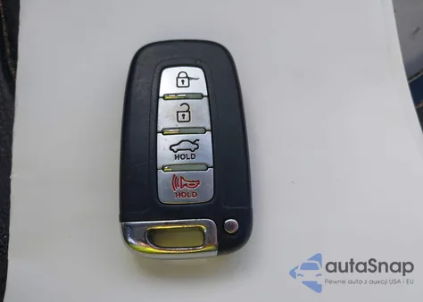 2013 Hyundai Genesis 3.8 z USA, uszkodzony, nr VIN KMHGC4DD1DU245989